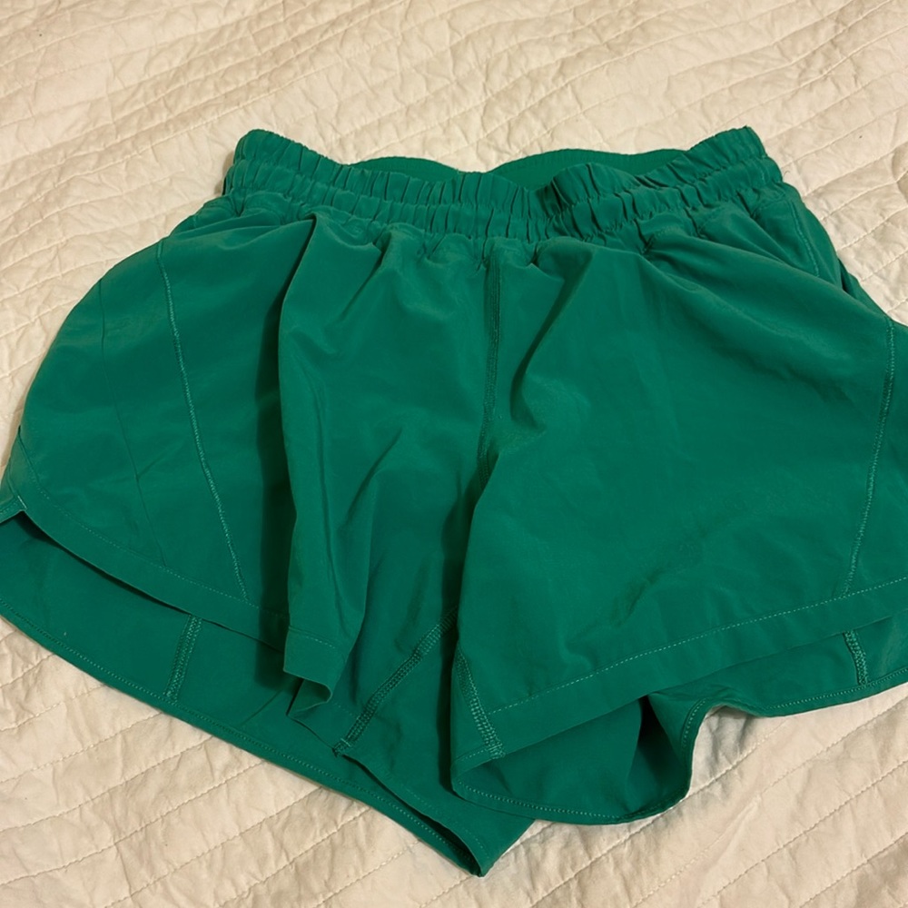 Lululemon Track that shorts. EUC size 8